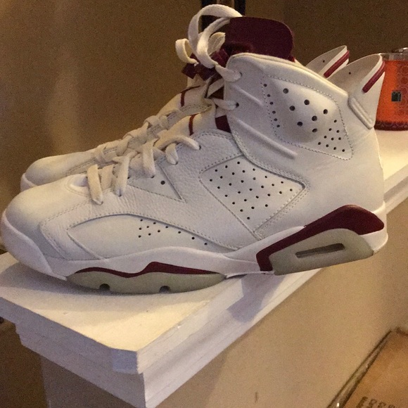maroon 6s price